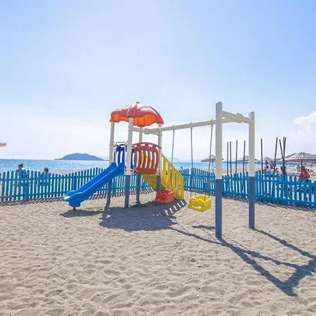 Sunset Beach Club Aqualettings Seashell 15 דירה